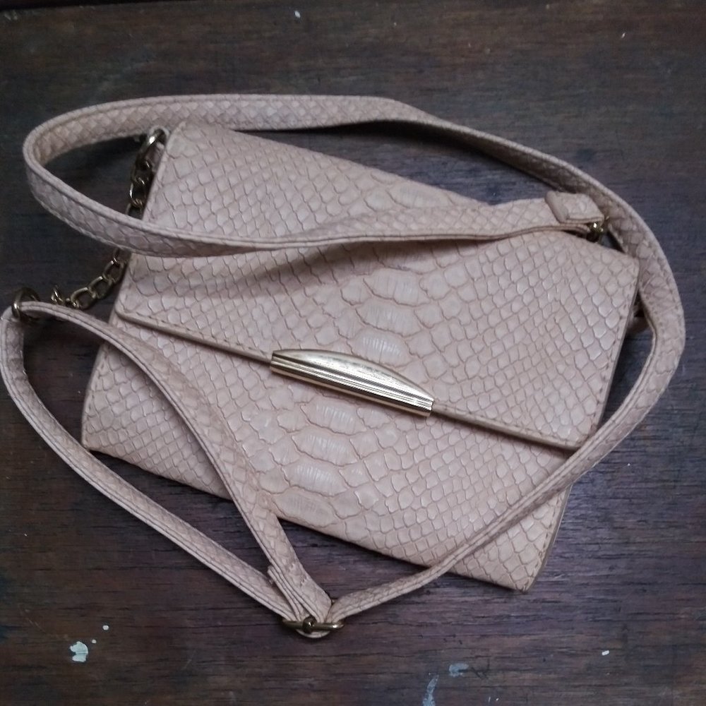 Atmosphere Pink Leather Purse
